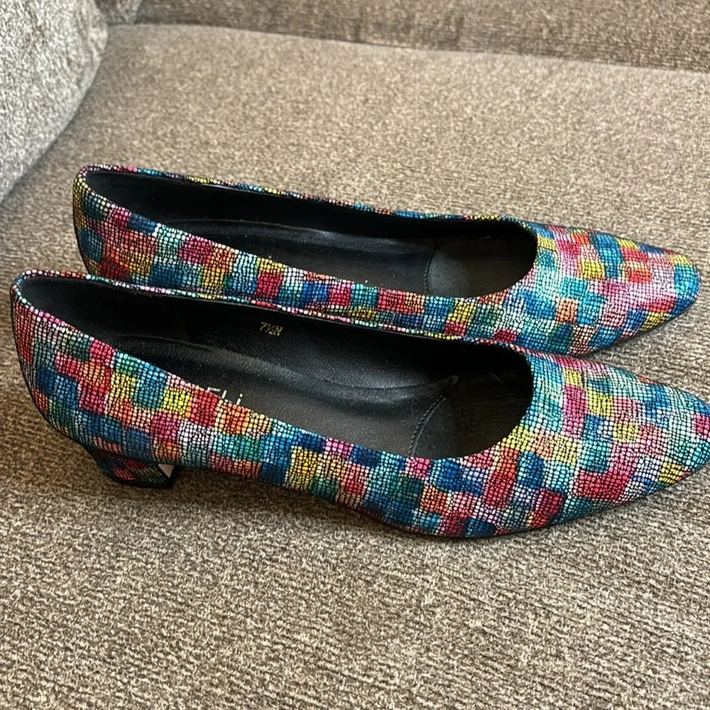Vaneli Astyr' Almond‎ Toe Multi Color Pump Size 7.5